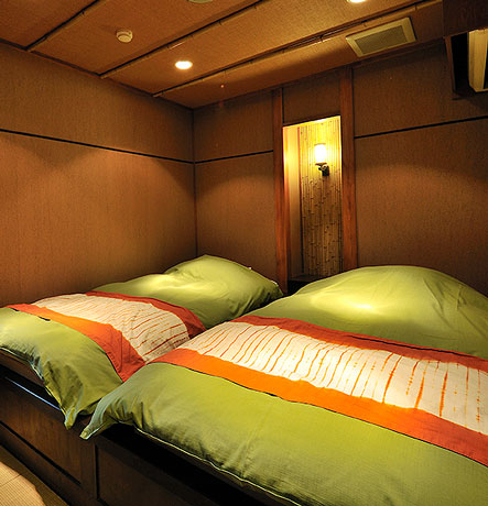 Chambre de Style Japonais pour 5 personnes avec bain semi-extérieur (rotenburo)